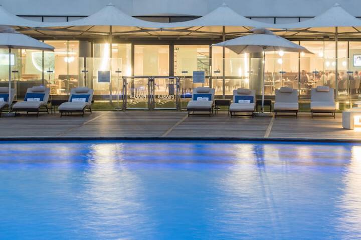 Pool 116 of 210