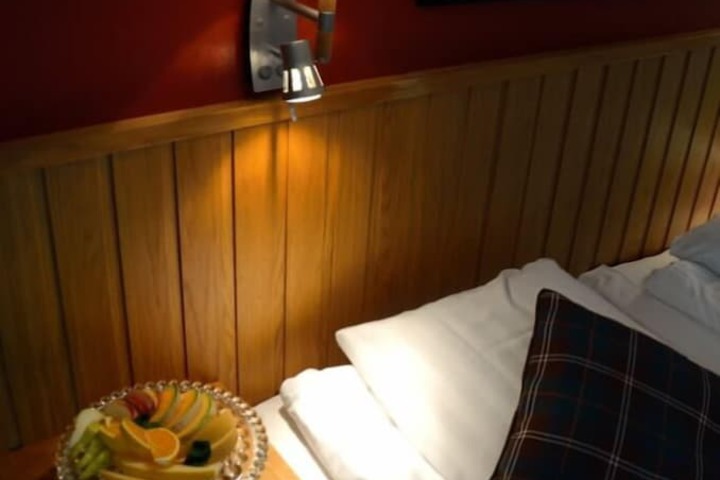 Room 18 of 18