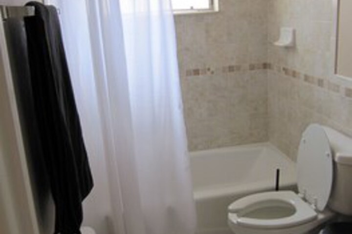 Room 4 of 39