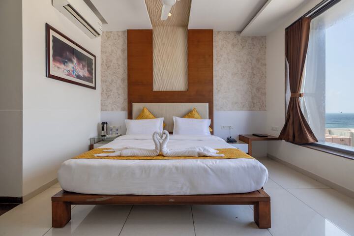 Room 32 of 55