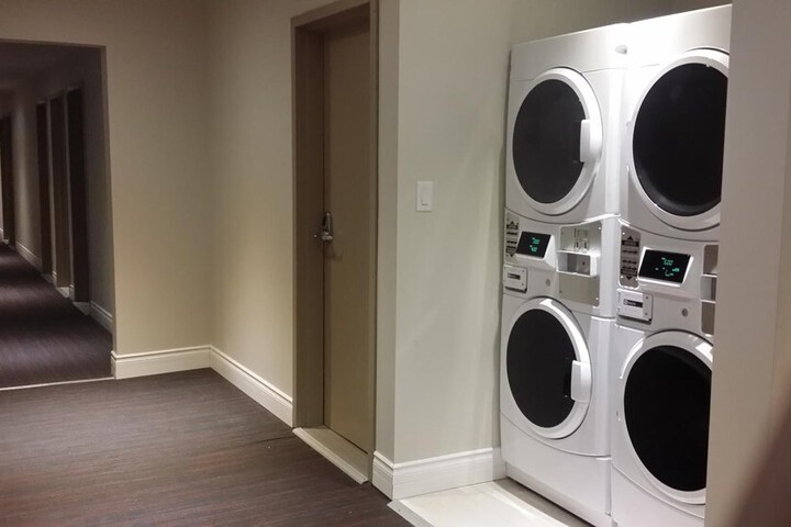 Laundry 30 of 41