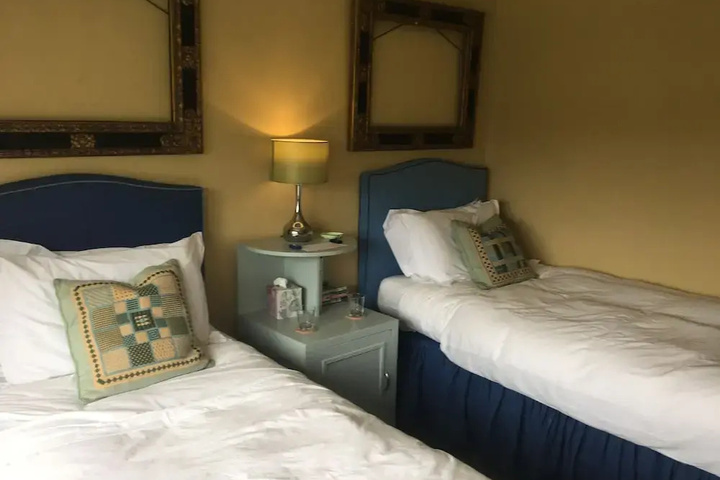 Room 2 of 12