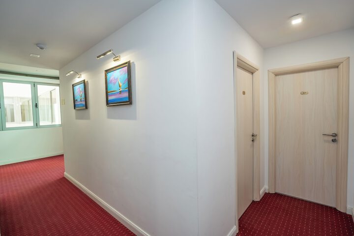 Ballroom/Hall 50 of 66