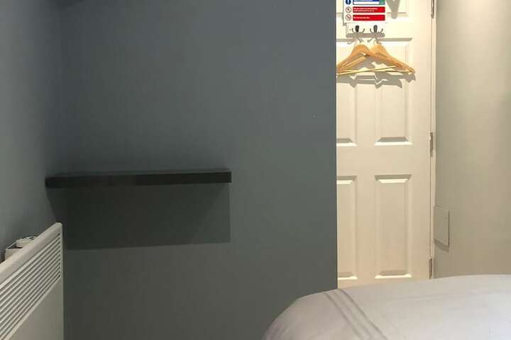 Room 14 of 36