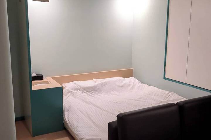 Room 5 of 22