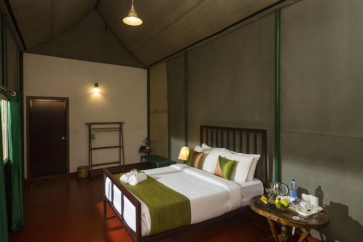 Room 4 of 42
