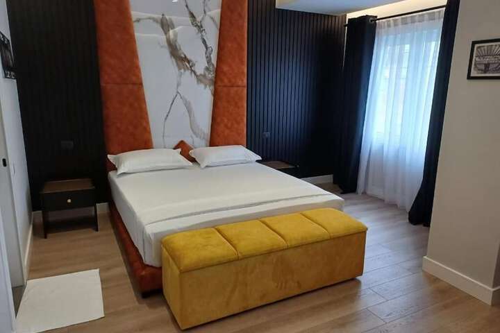 Room 19 of 132
