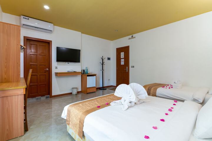 Room 45 of 119