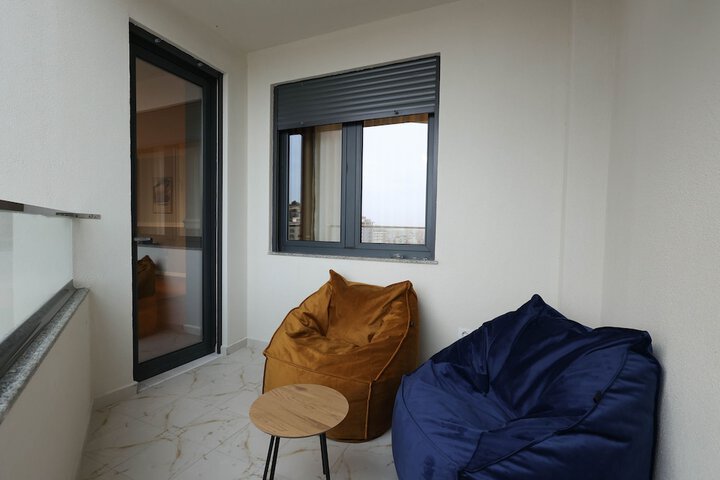 Room 64 of 169