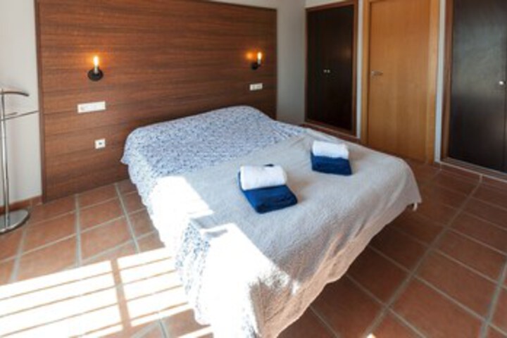 Room 12 of 30