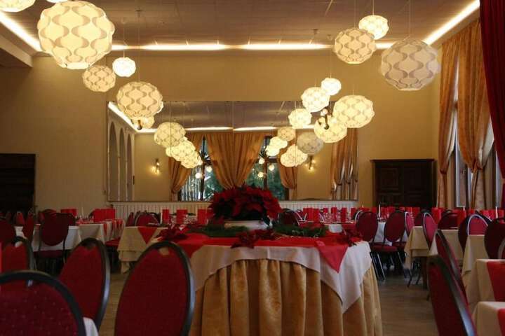 Ballroom/Hall 47 of 57