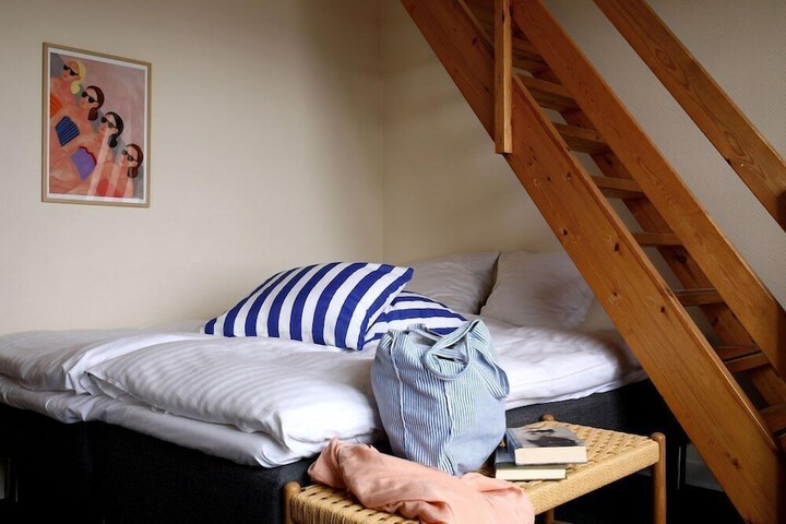 Room 27 of 63