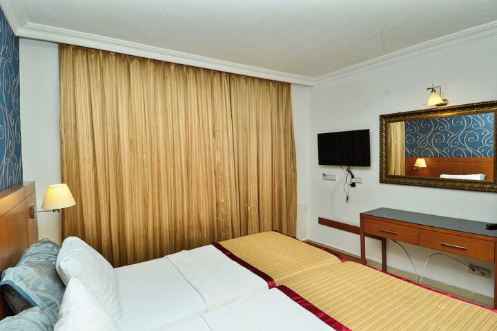 Room 7 of 50