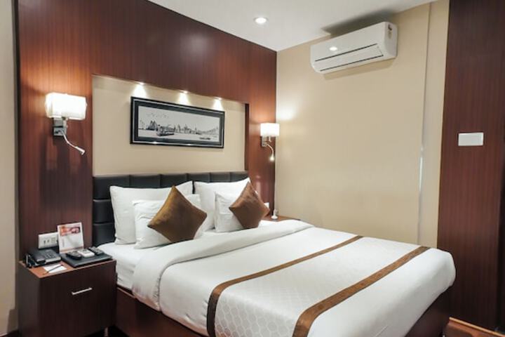 Room 96 of 161