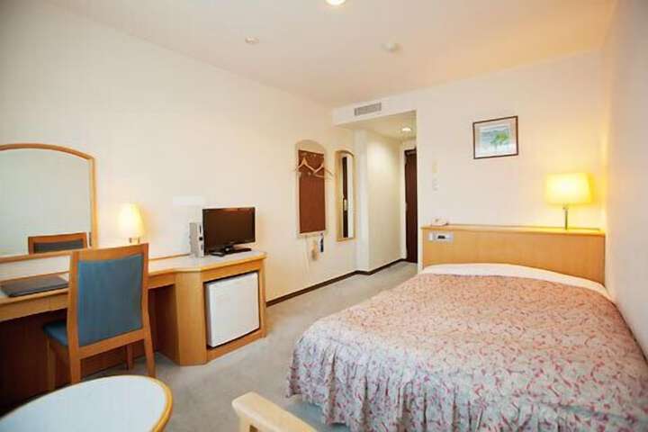 Room 7 of 49