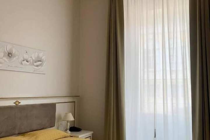Room 6 of 61