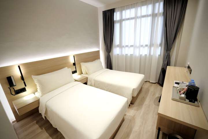 Room 46 of 112
