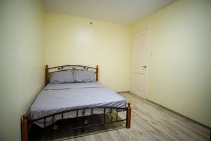 Room 18 of 42