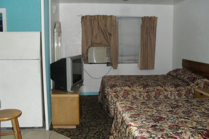 Room 8 of 62