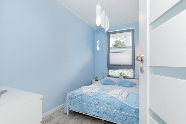 Room 8 of 35