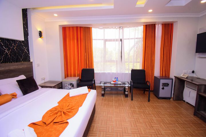 Room 21 of 96