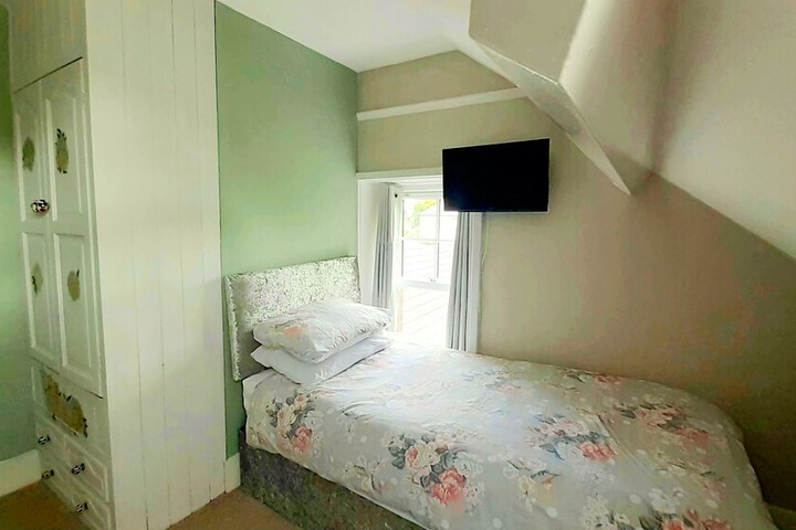 Room 21 of 125