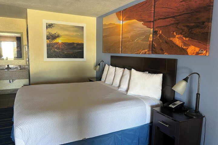 Room 15 of 42