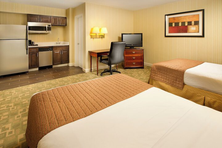 2 Double Beds (3 of 11)