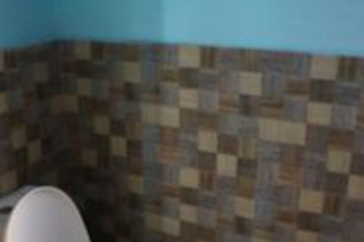 Room 4 of 32
