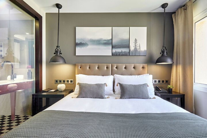 Room 5 of 54