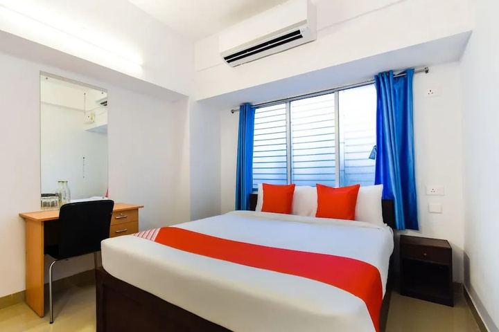 Room 2 of 15