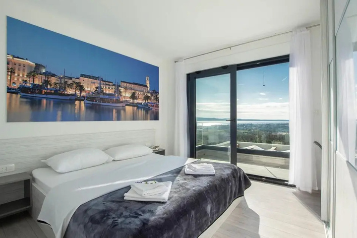 Nice Home in Kucine with WiFi 4 Bedrooms & Hot Tub