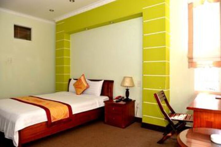 Room 18 of 22