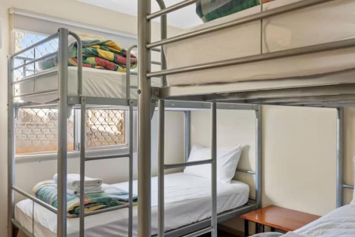 Room 27 of 116