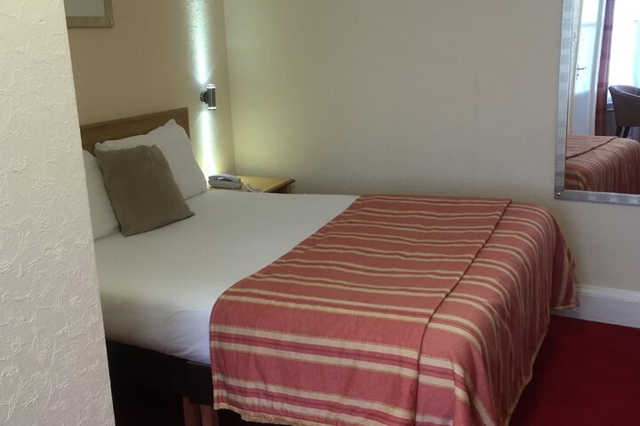 Room 12 of 41