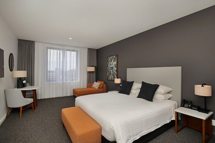 Room 5 of 63