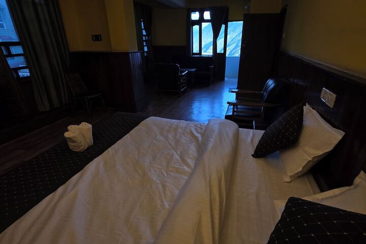 Room 37 of 54