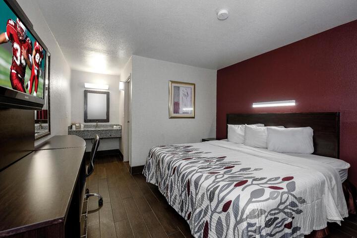Room 15 of 48