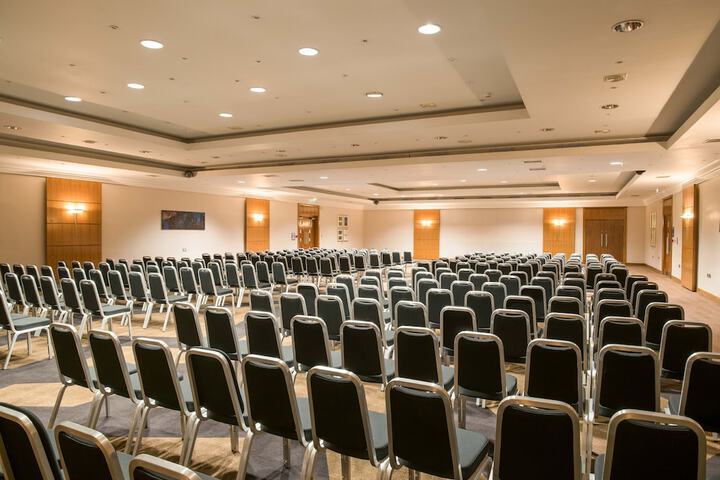Ballroom/Hall 67 of 103