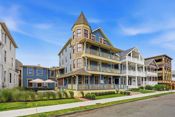 Photo of The Marilyn Inn
