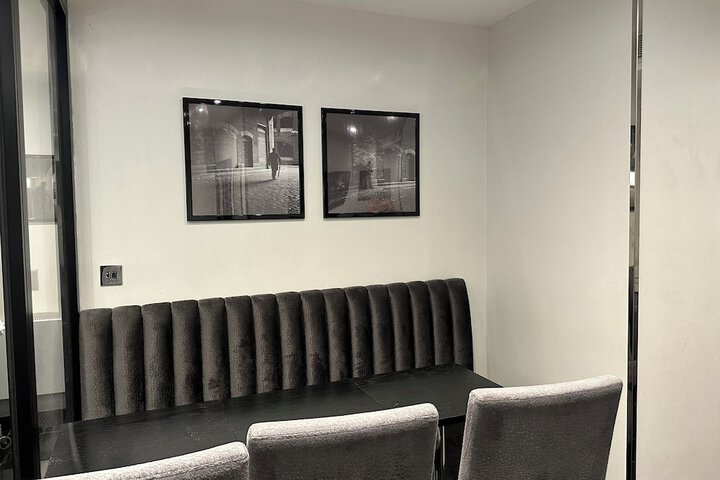 Business Center 26 of 27