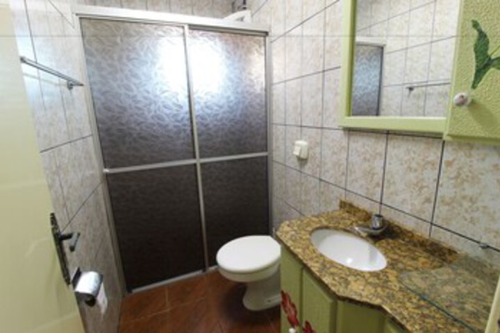 Room 2 of 18