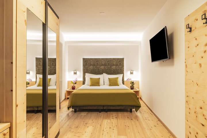 Room 26 of 29