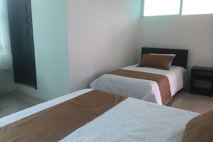 Room 10 of 18