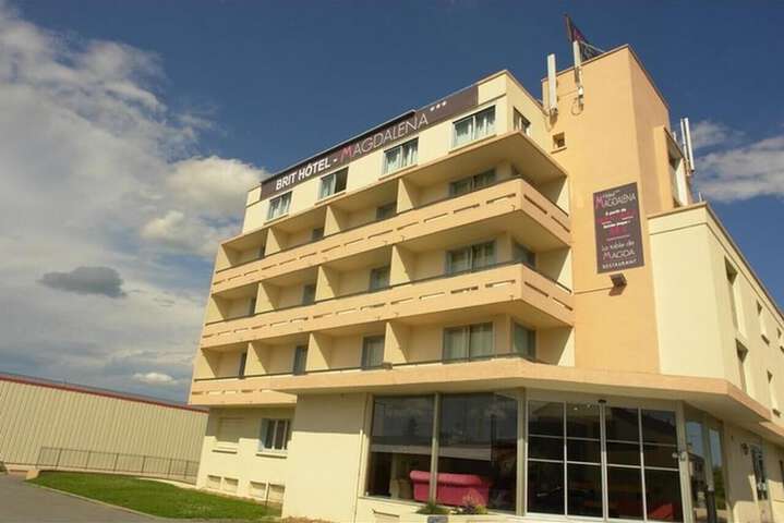 Hotel Entry