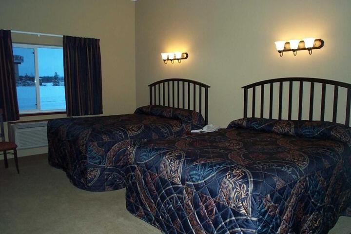 Standard 2 Queen Beds Accessible (3 of 7)