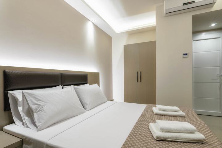 Room 32 of 138