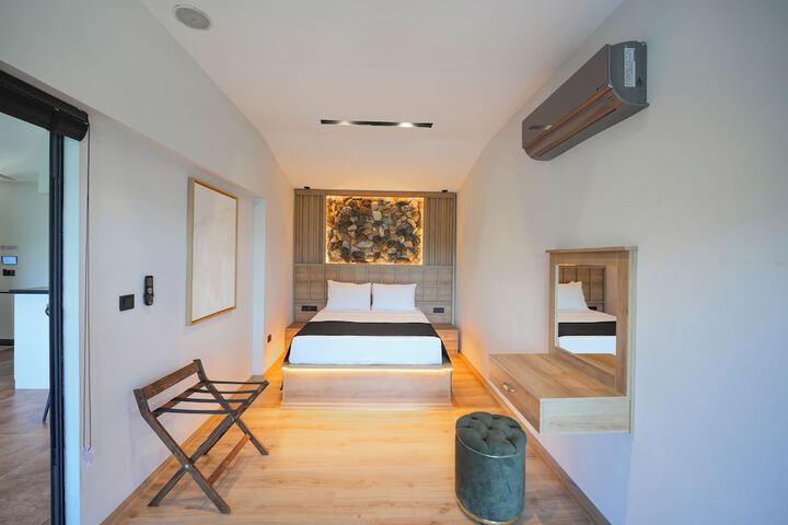 Room 30 of 155