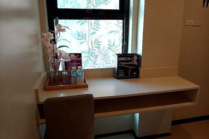 Room 16 of 36