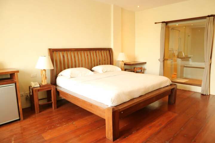 Room 12 of 72